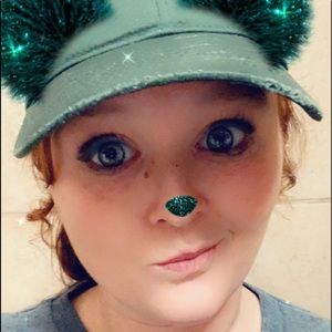 Meet your Posher, Halie